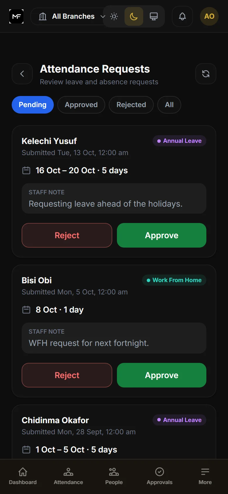 MAXIFORTE Attend on a manager's phone: a leave request with Approve and Reject buttons